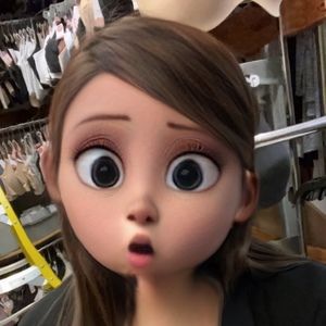 Meet your Posher, Valentina